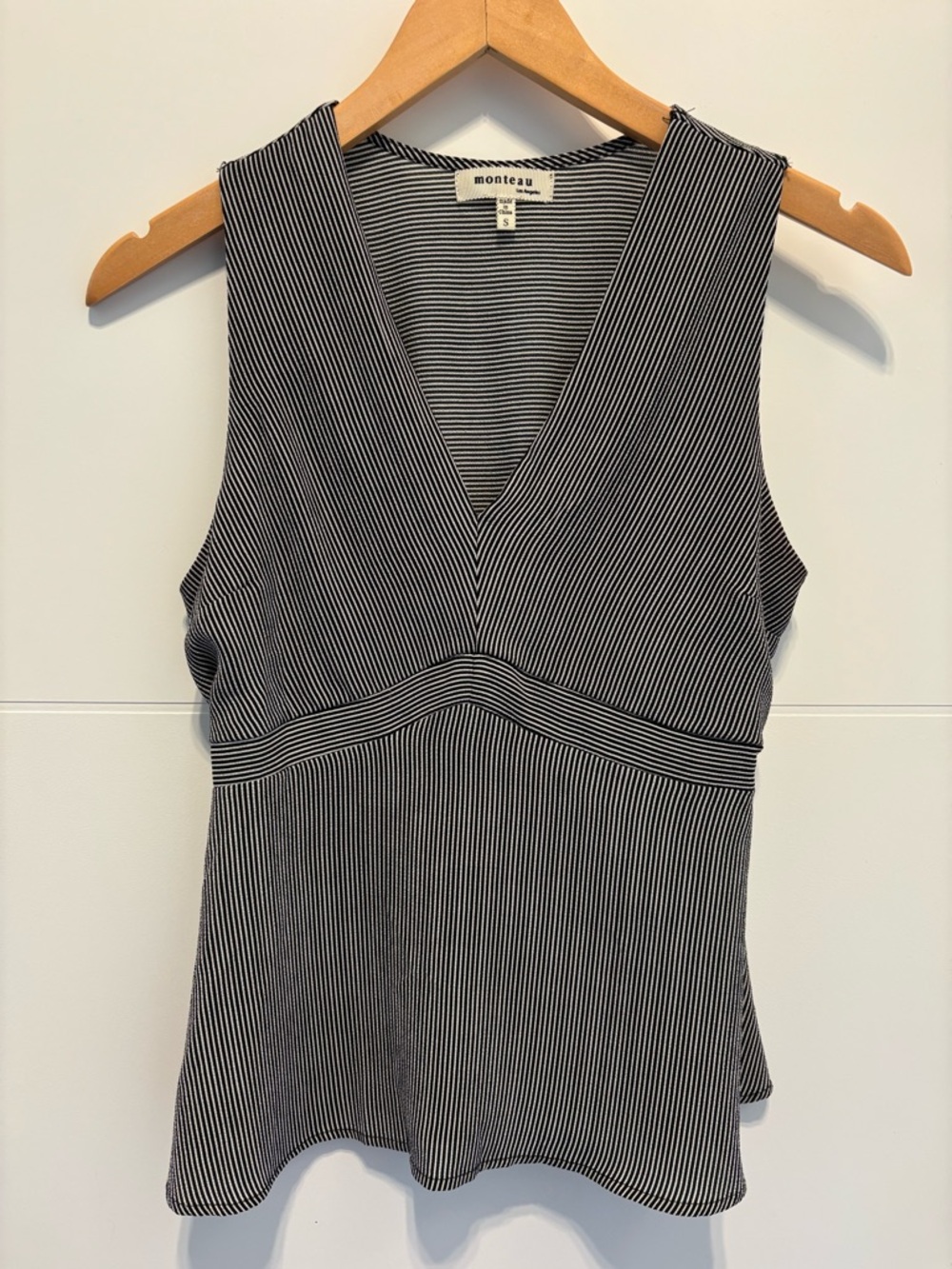Monteau Black & White Pinstripe V-Neck Sleeveless Tank